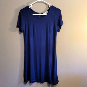 D24 ACTIVE USA SIZE MEDIUM BLUE DRESS